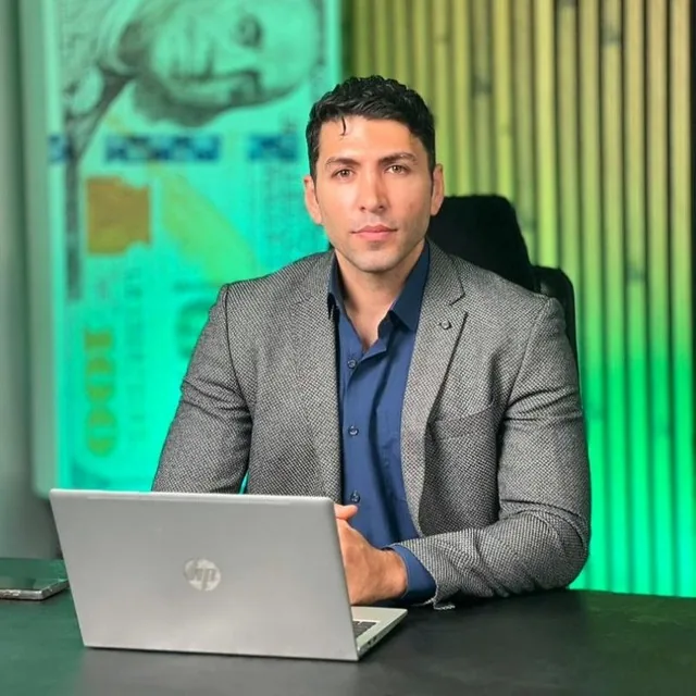 عکس مشاور